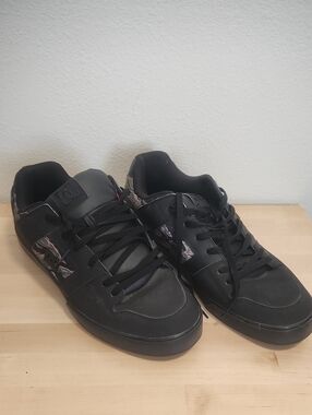 DC Mens Sz US 18 | EUR 55 Black CAMO Skate Footwear Preowned, Minimal To No Wear